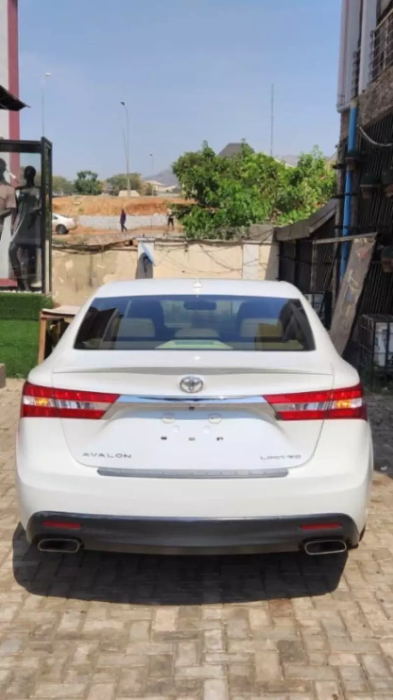 Toyota Avalon