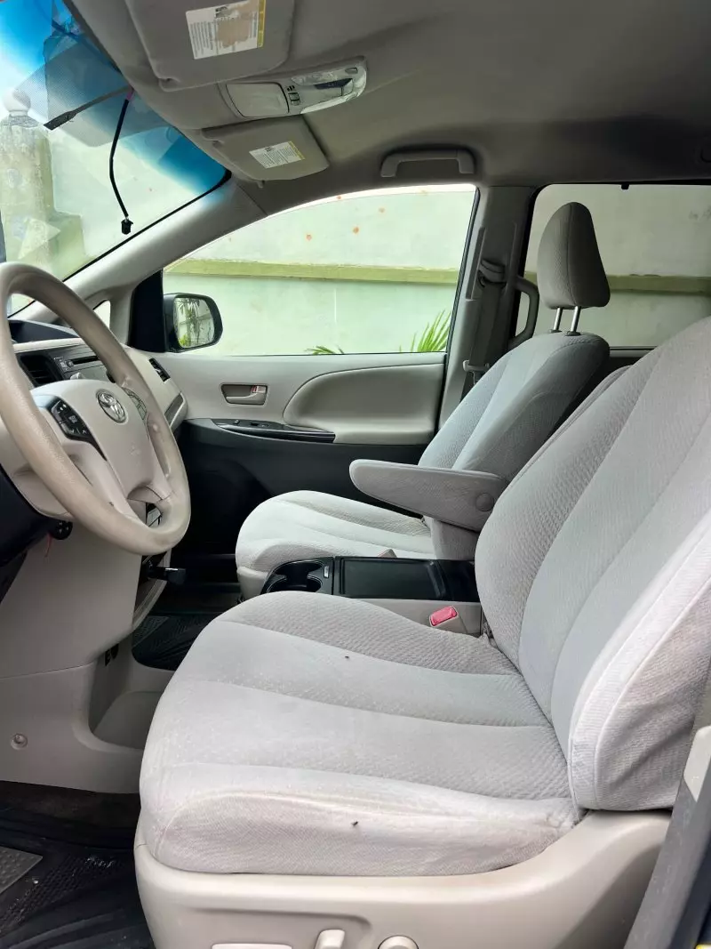 Toyota Sienna   - 2012