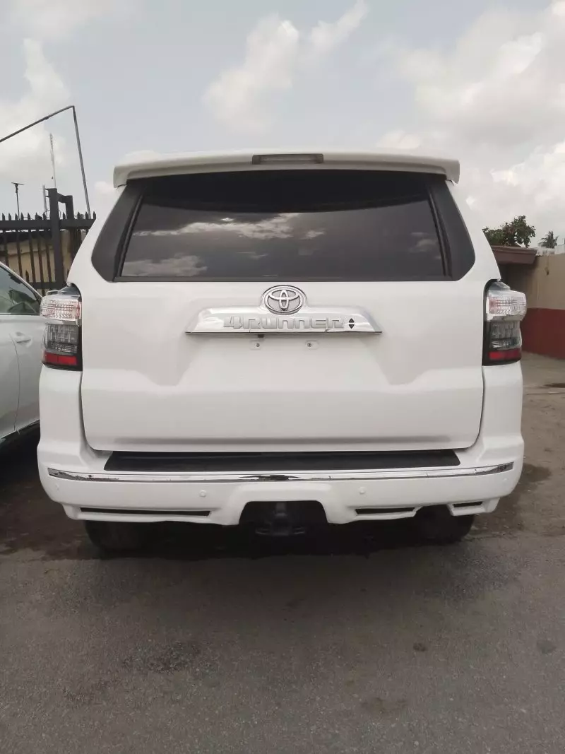 Toyota 4-Runner   - 2019