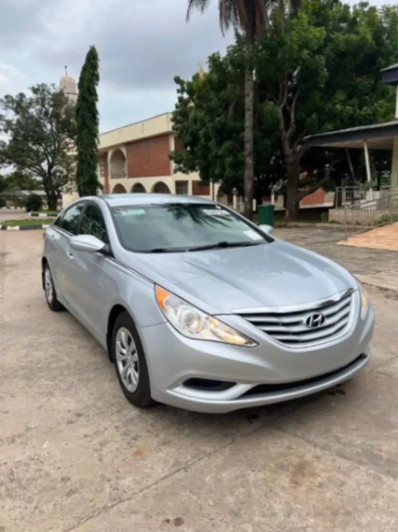 Hyundai SONATA 2,0L BVA GL   - 2011