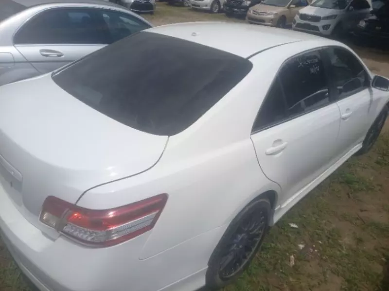 Toyota Camry   - 2009