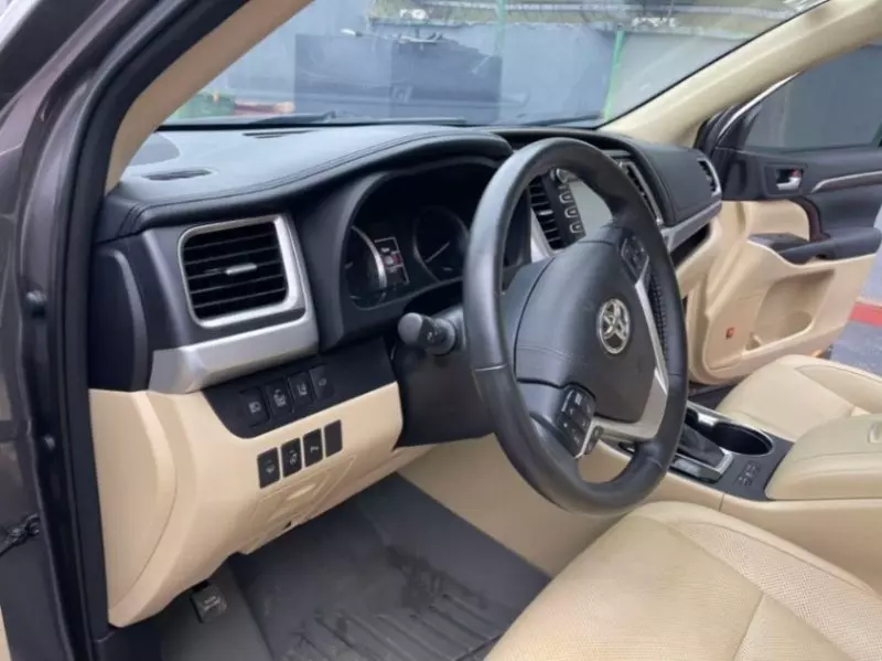 Toyota Highlander   - 2015