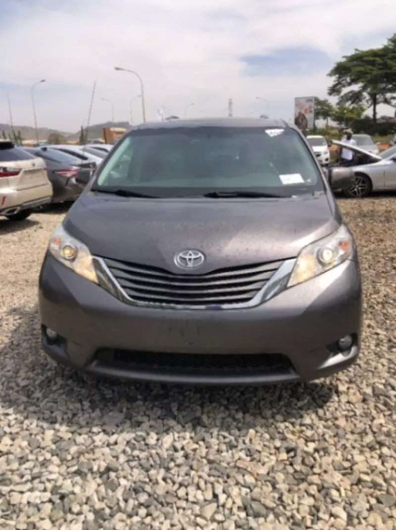 Toyota Sienna