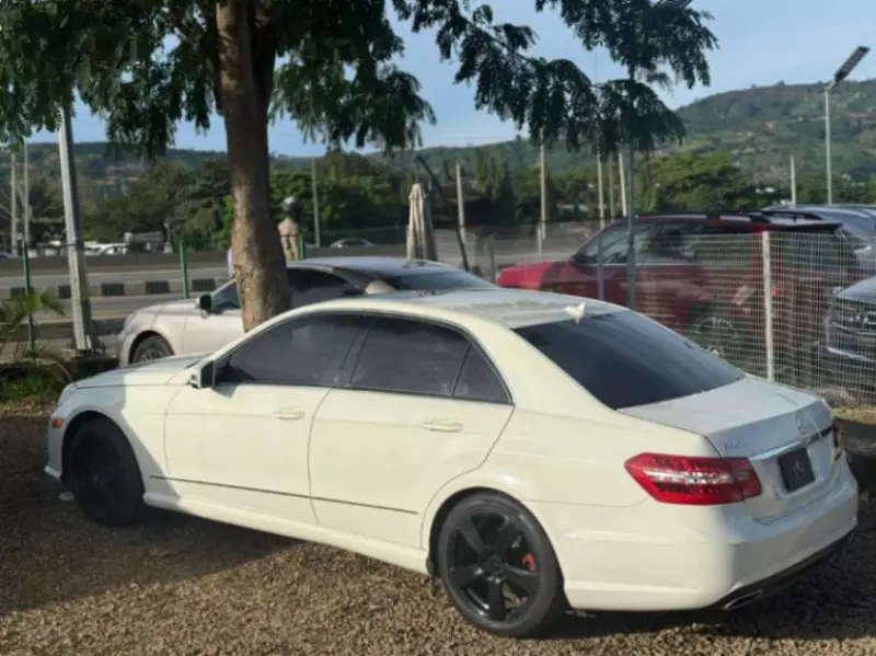 Mercedes-Benz E 350   - 2010