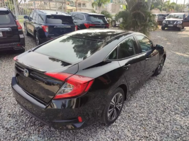 Honda Civic - 2016