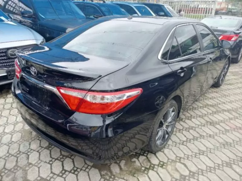 Toyota Camry   - 2015