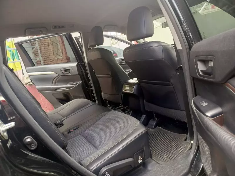 Toyota Highlander   - 2014