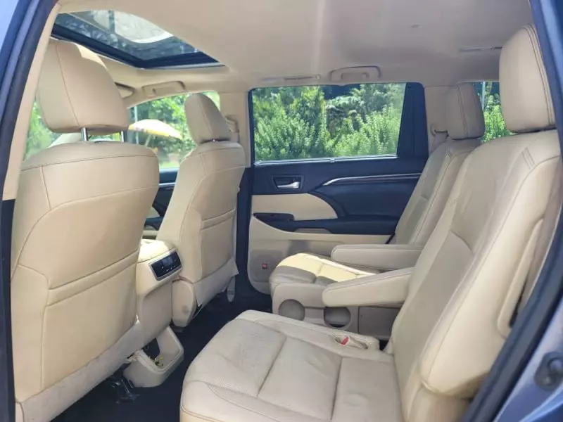 Toyota Highlander   - 2014
