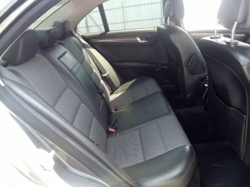 Mercedes-Benz C200   - 2010