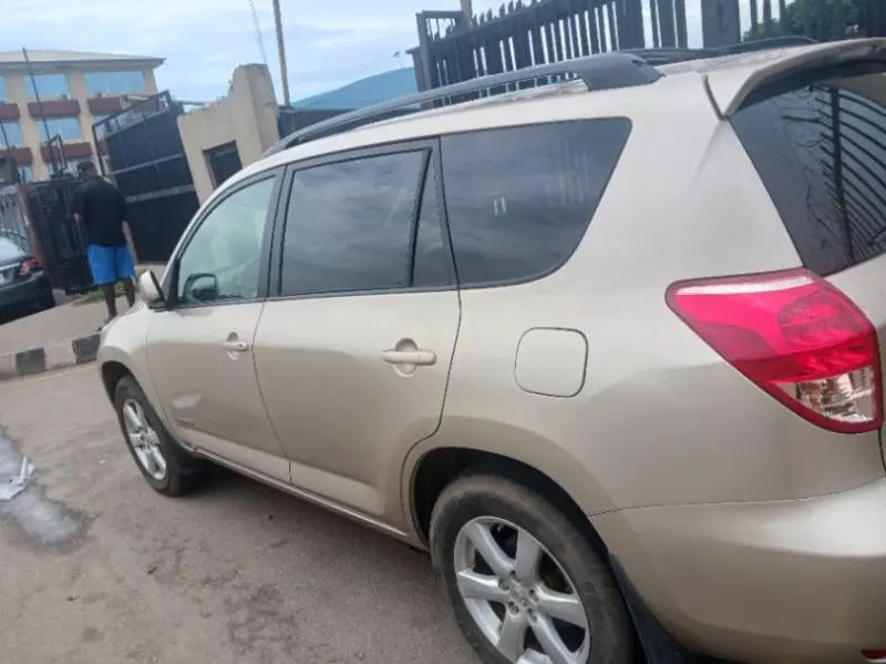 Toyota Rav4   - 2008