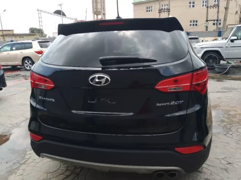 Hyundai Santa Fe   - 2013