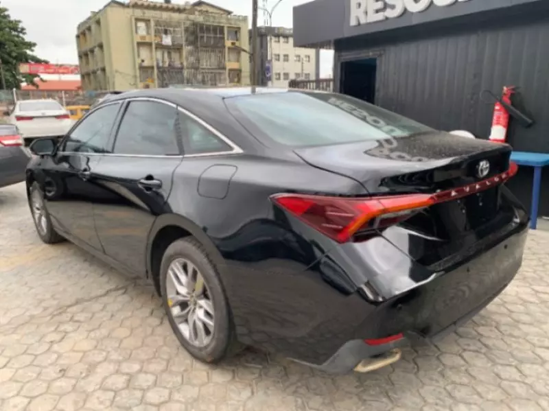Toyota Avalon   - 2020