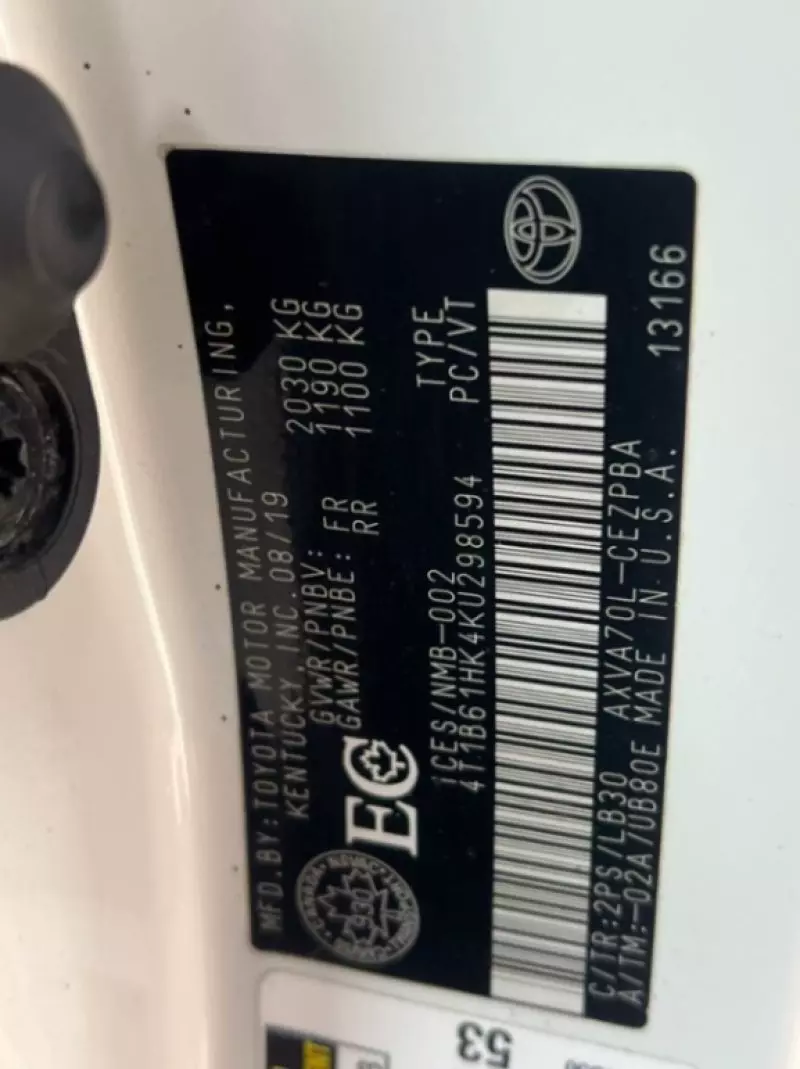 Toyota Camry   - 2019