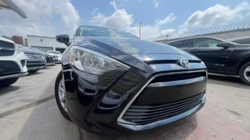 Toyota Yaris   - 2016