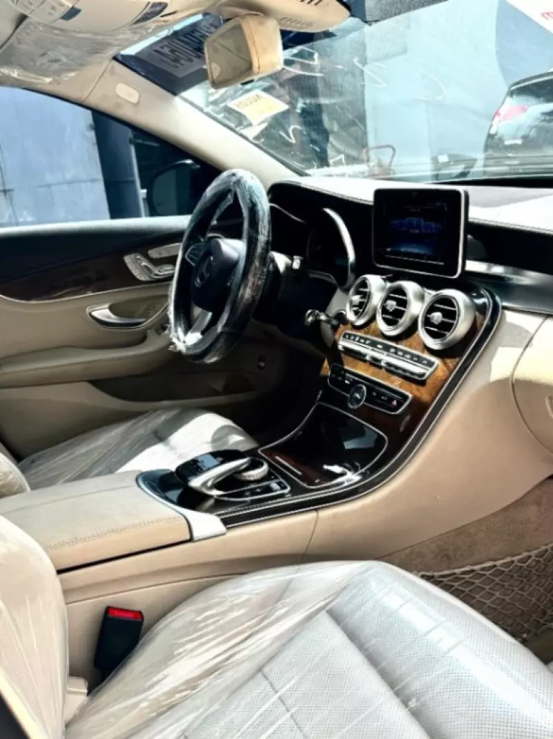 Mercedes-Benz C 300   - 2015