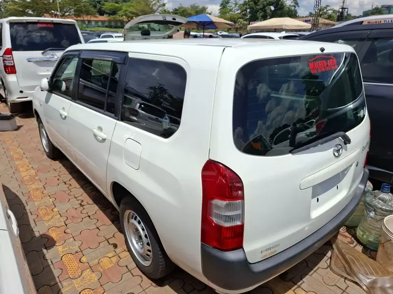 Toyota Probox - 2012