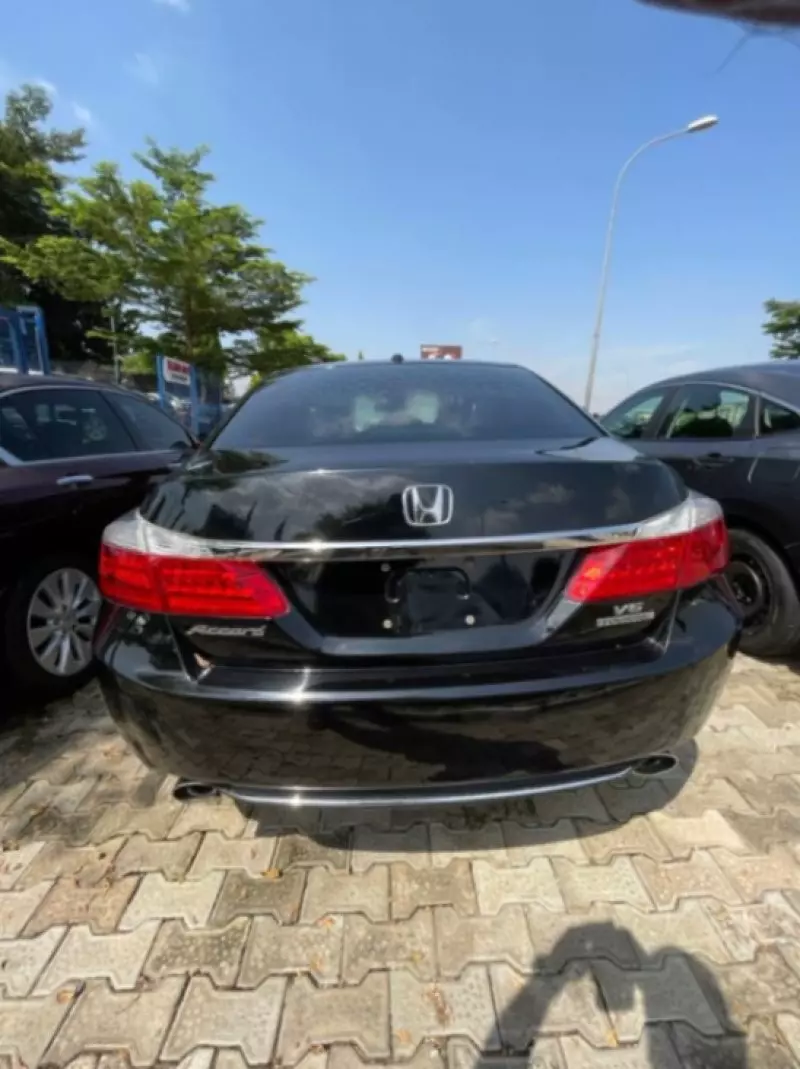 Honda Accord   - 2015
