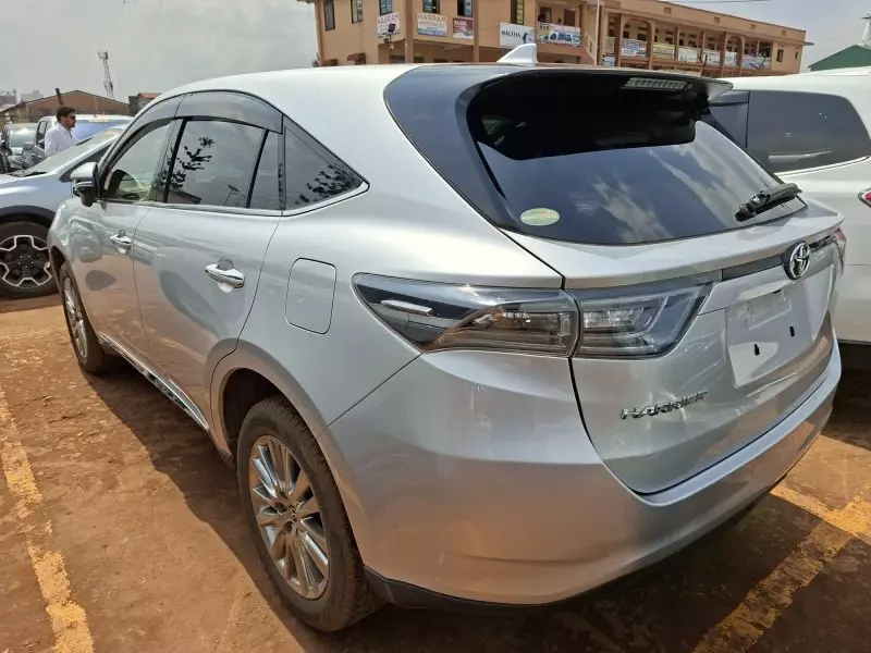 Toyota Harrier - 2017