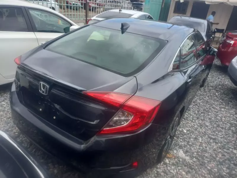 Honda Civic   - 2018