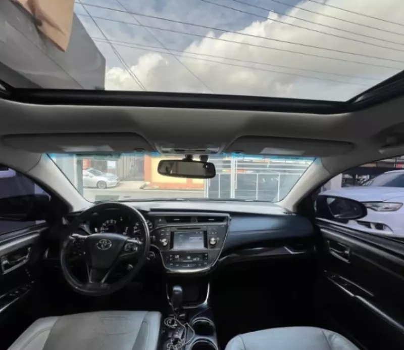 Toyota Avalon   - 2015