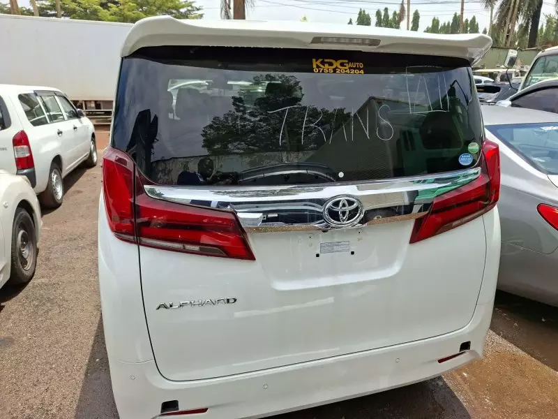 Toyota Alphard   - 2018