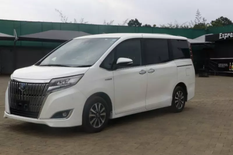 Toyota esquire   - 2018