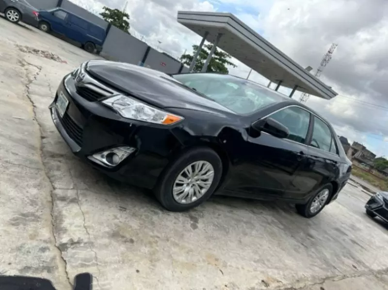 Toyota Camry   - 2014