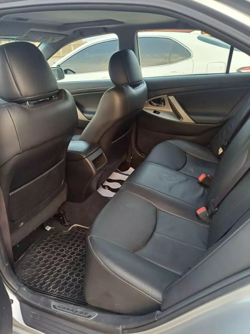 Toyota Camry   - 2009