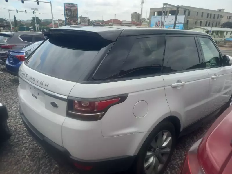Land Rover Range Rover Sport   - 2015