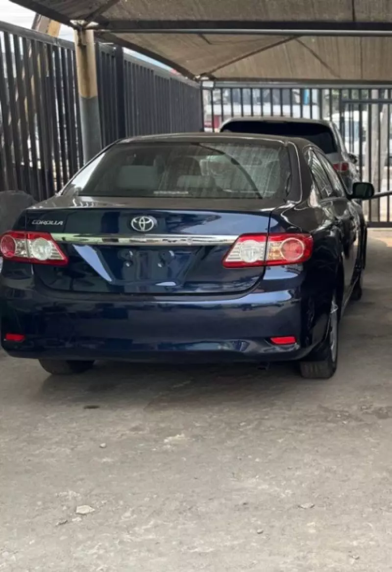 Toyota Corolla   - 2011