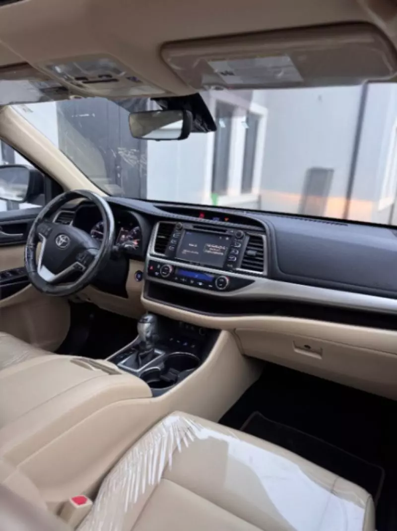 Toyota Highlander   - 2018
