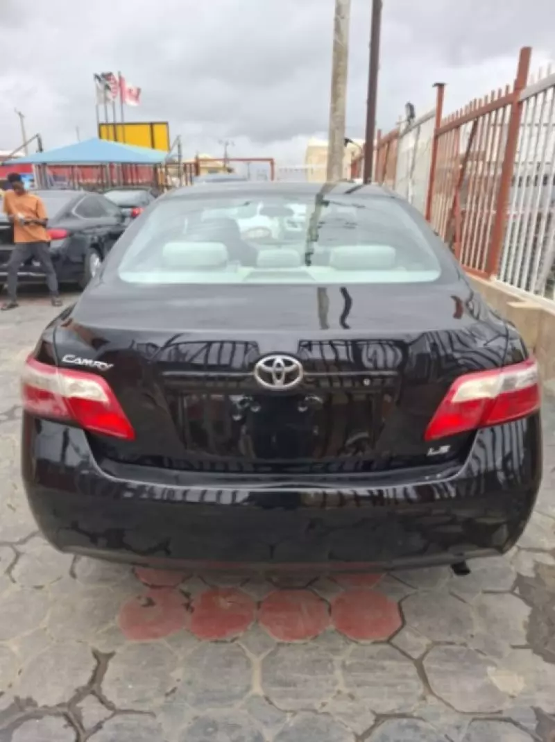 Toyota Camry   - 2008