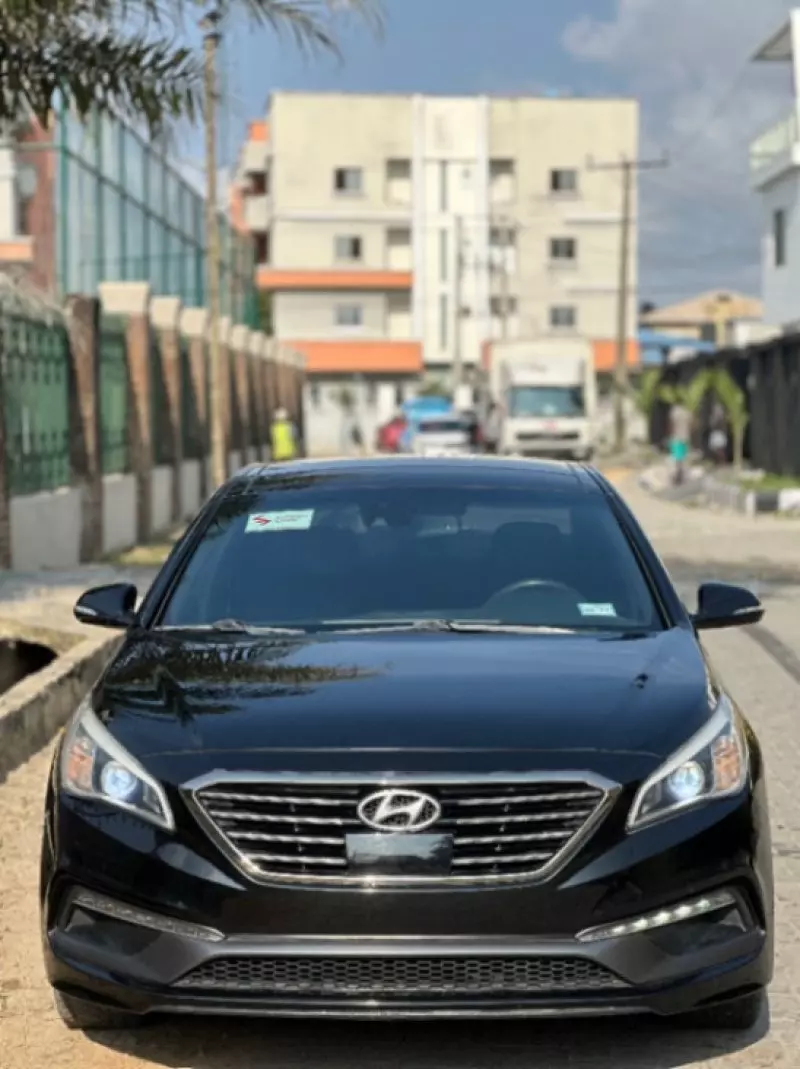 Hyundai Sonata   - 2015