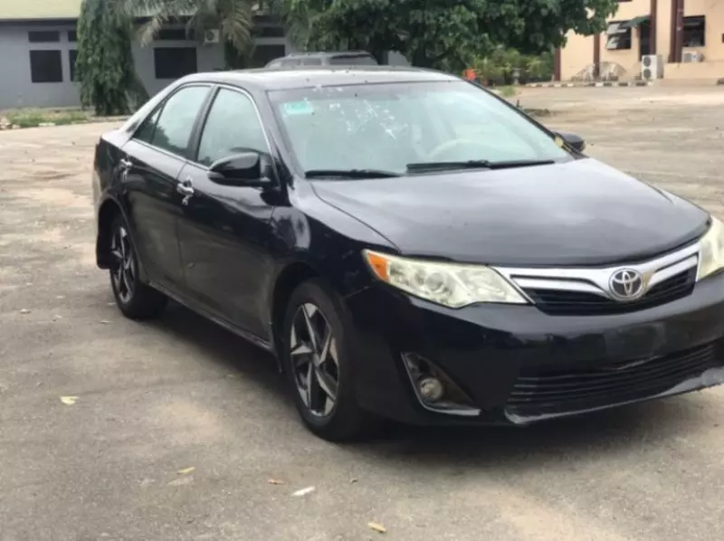 Toyota Camry   - 2014