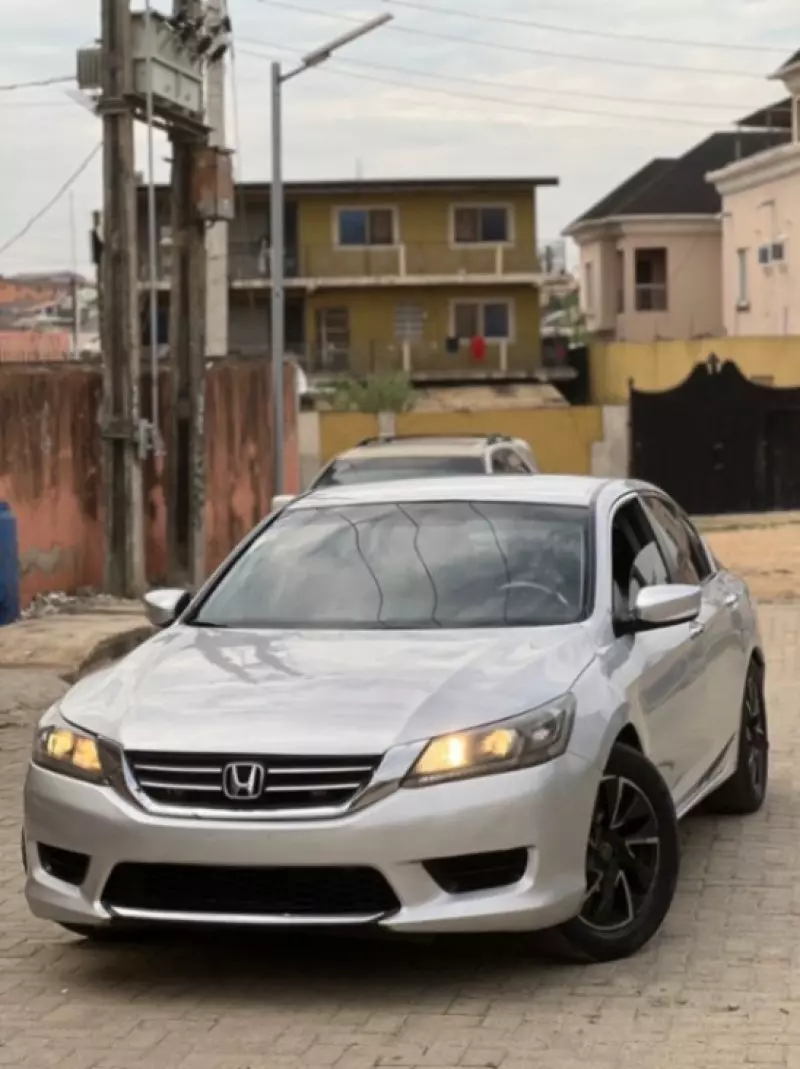 Honda Accord - 2013