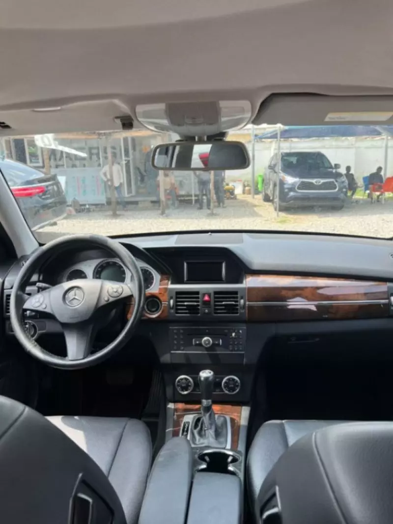 Mercedes-Benz GLK 350   - 2011