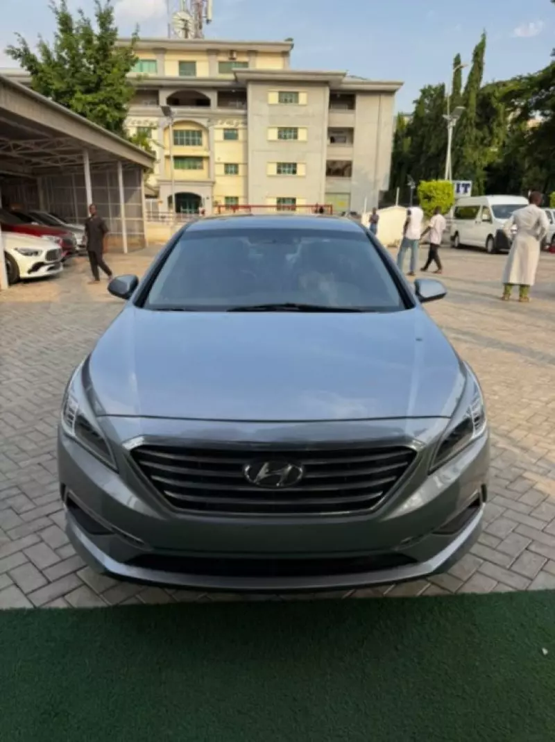 Hyundai Sonata   - 2015