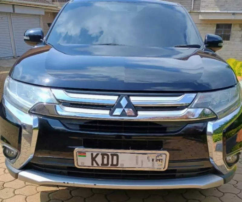 Mitsubishi OUTLANDER   - 2016