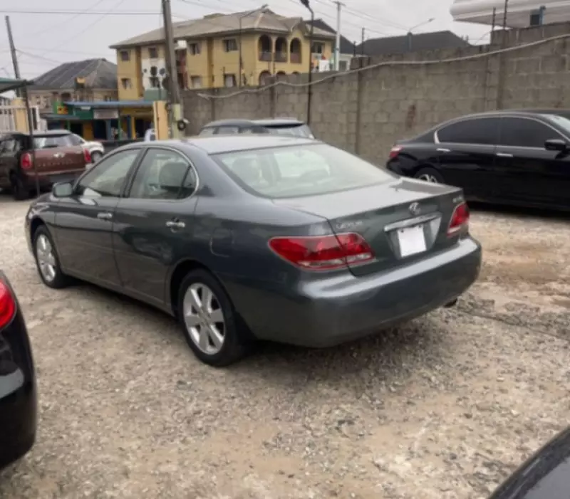 Lexus ES 330   - 2005