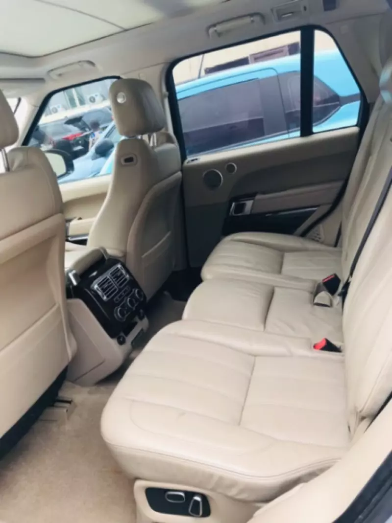 RANGE ROVER HSE LR4   - 2015