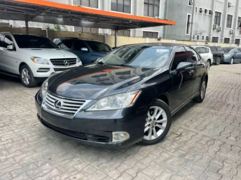 Lexus ES 350   - 2011