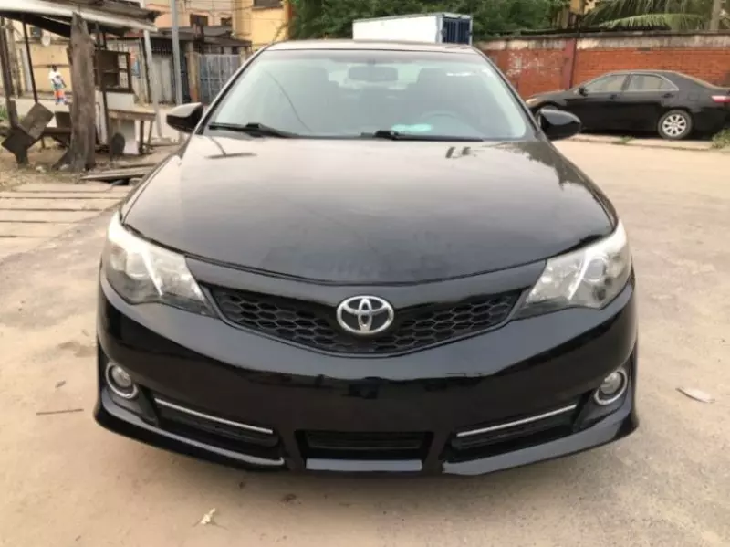 Toyota Camry   - 2014