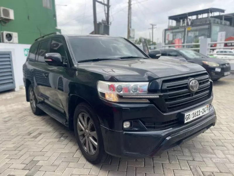 Toyota Land Cruiser   - 2018