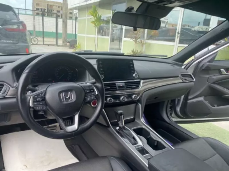 Honda Accord   - 2018