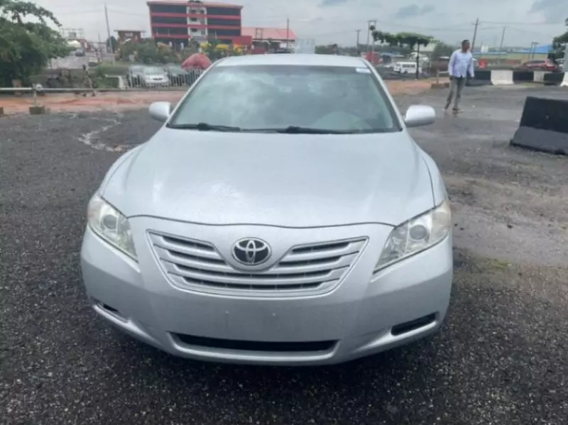 Toyota camry   - 2009