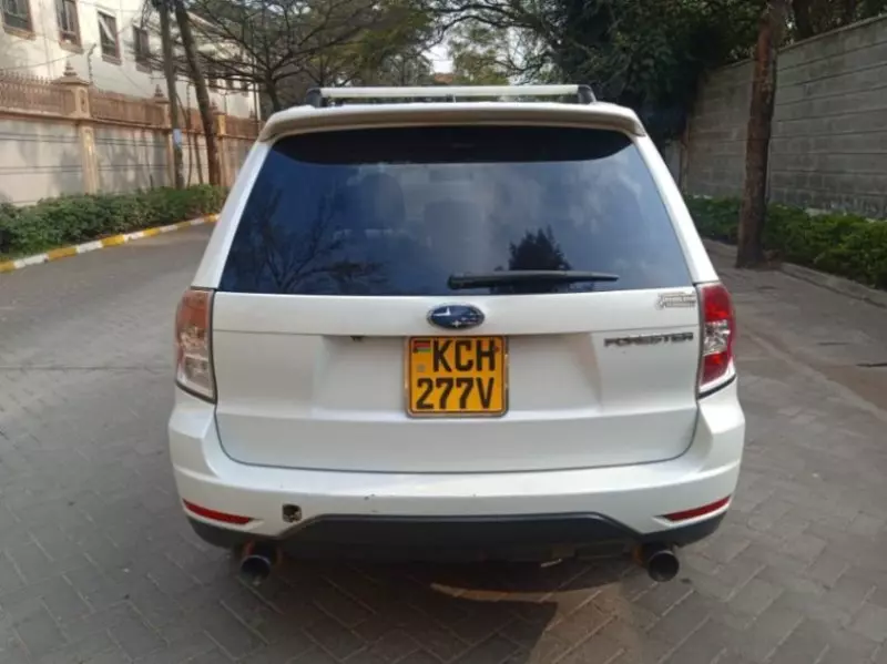 Subaru Forester   - 2010