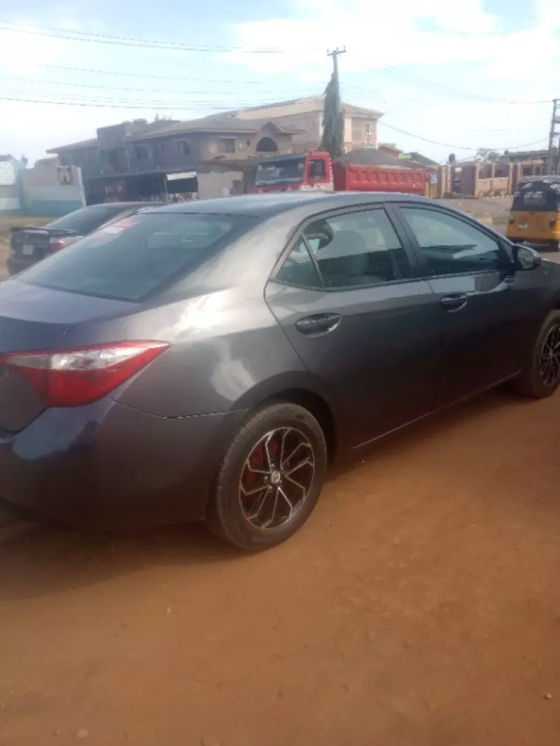 Toyota Corolla   - 2015