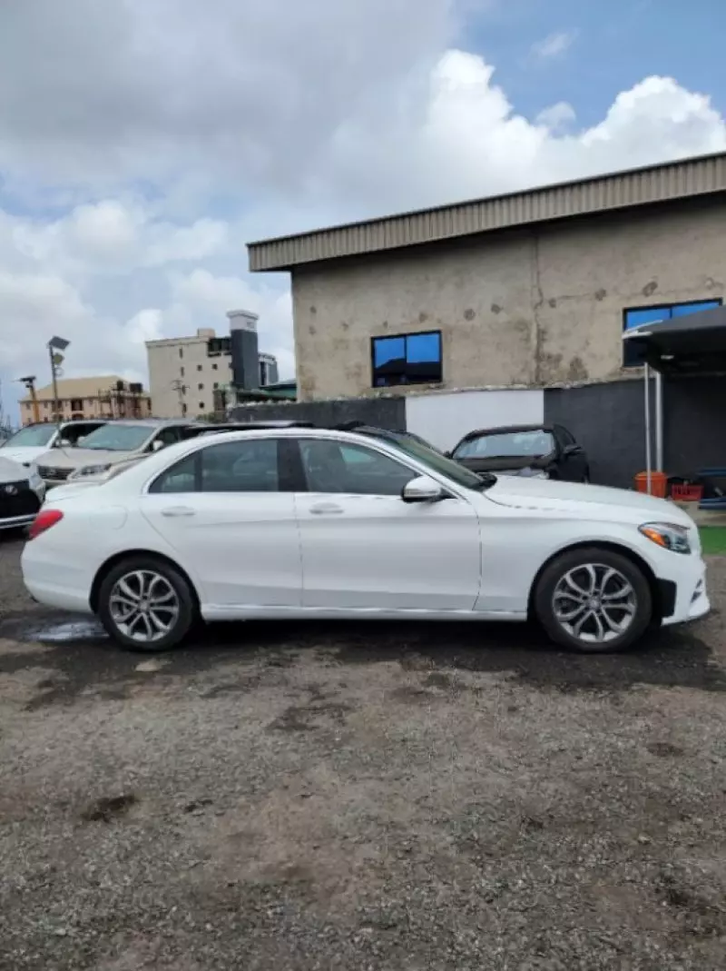 Mercedes-Benz C 300   - 2016
