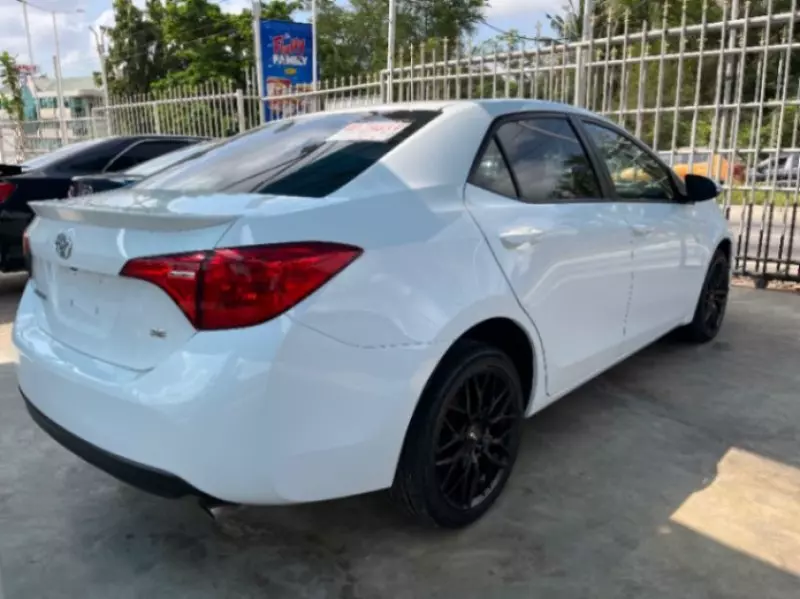 Toyota Corolla   - 2017