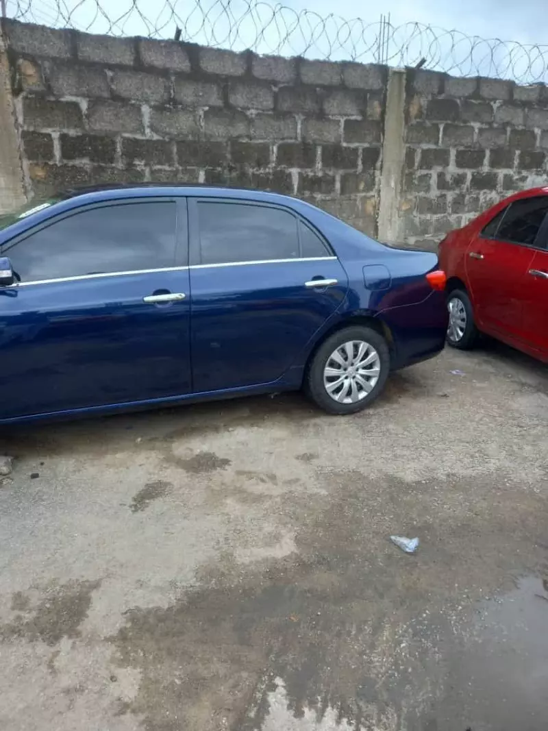 Toyota Corolla   - 2012